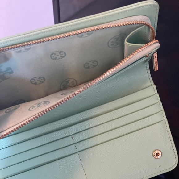 Tory Burch Wallet - Picture 3 of 3